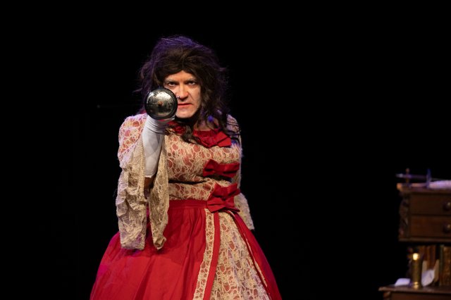 Le Chevalier d' Éon